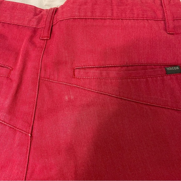 Volcom Corpo Class Mens Red Chino Shorts - Picture 4 of 4